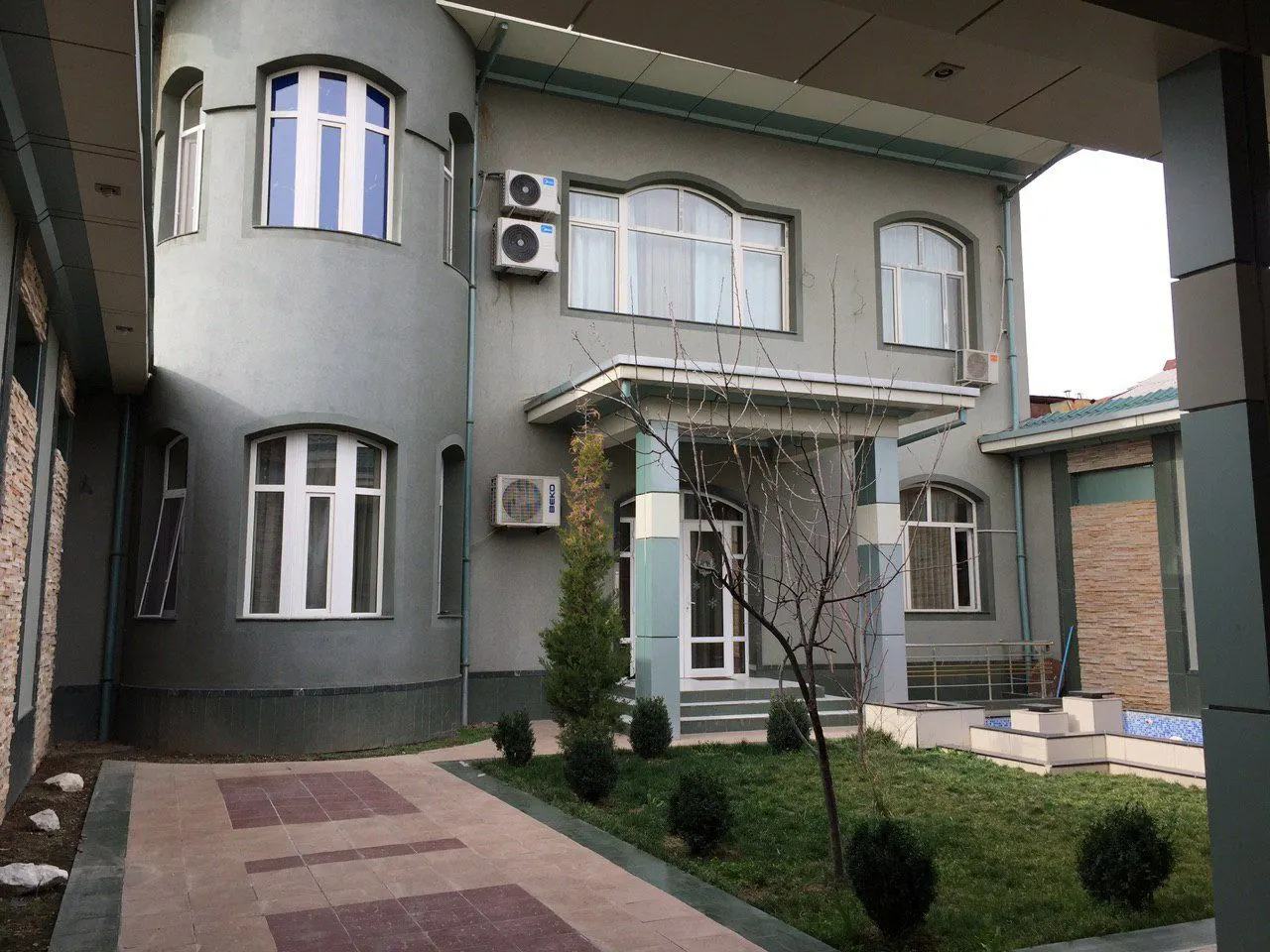 Ijaraga beriladi 6 xonali hovli uy, 4 sotix, 250 m², 2/2 qavat — Chilonzor tumani