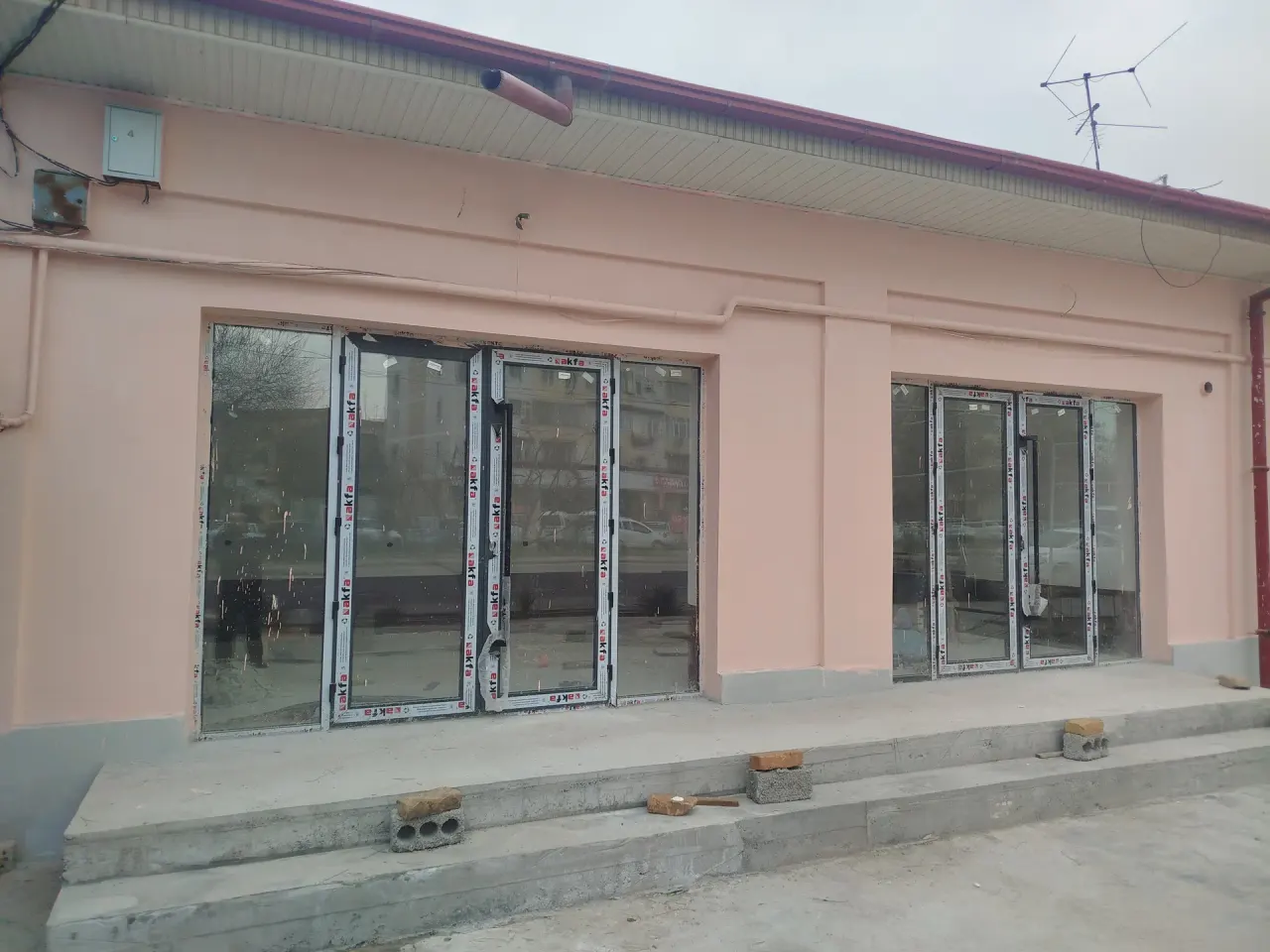 Sotiladi 10 xonali hovli uy, 3,4 sotix, 2 qavatli — Yashnobod tumani