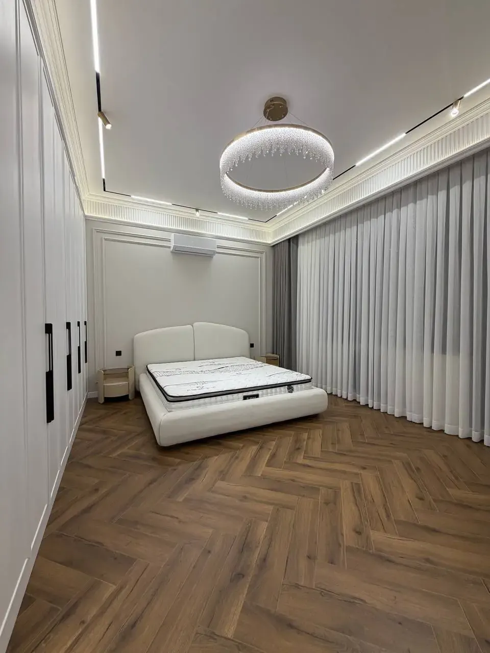 Сотилади 5 хонали квартира, 180 м², 6/8 қават — Миробод тумани