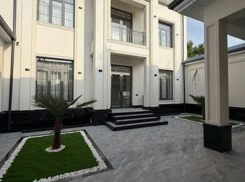 Продаётся 6-комнатный дом, 3 сот., 350 м² — Яккасарайский район