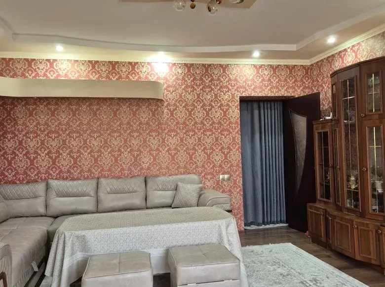 Сотилади 3 хонали квартира, 73 м², 8/9 қават — Мирзо Улуғбек тумани