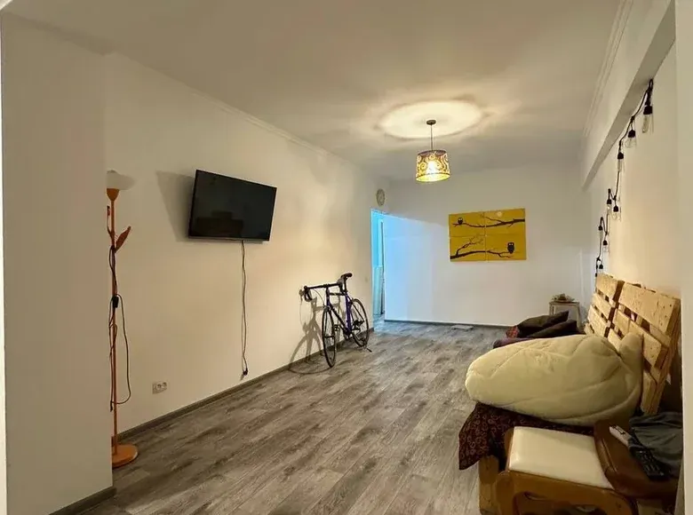Продаётся 3-комнатная квартира, 73 м², 4/4 этаж — Юнусабадский район