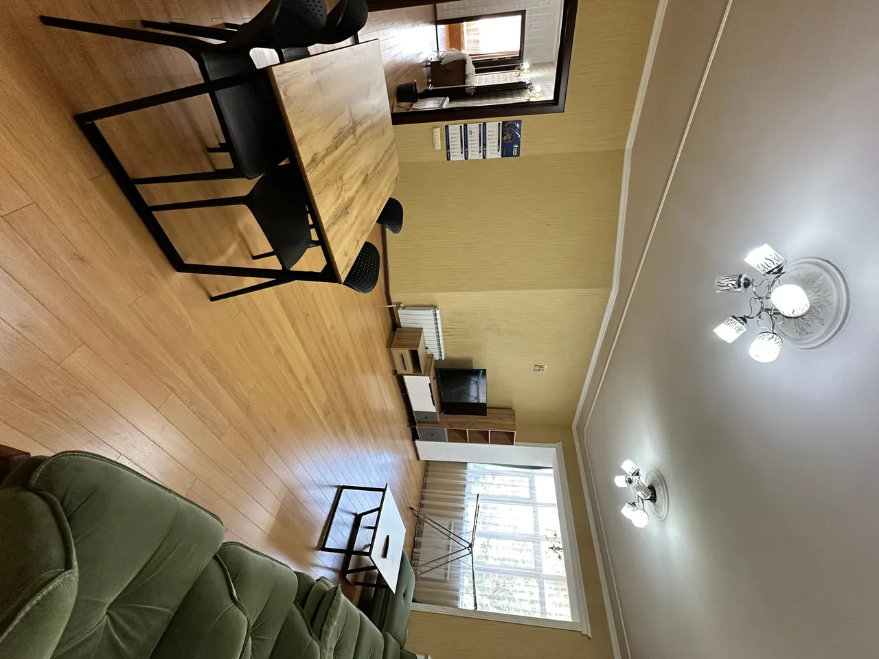 Сдаётся 4-комнатная квартира, 133 м², 4/7 этаж — Мирабадский район