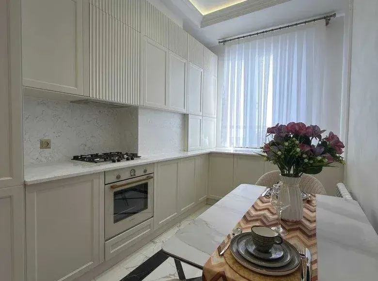 Продаётся 2-комнатная квартира, 40 м², 6/10 этаж — Юнусабадский район