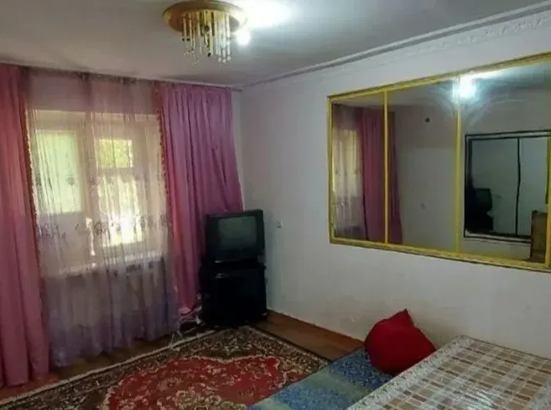 Сотилади 2 хонали квартира, 45 м², 1/5 қават — Чилонзор тумани