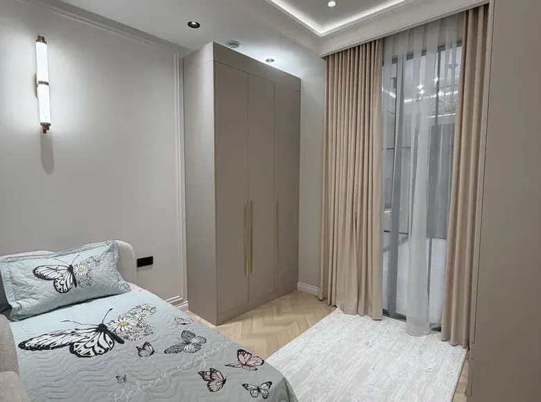 Sotiladi 4 xonali kvartira, 95 m², 2/12 qavat — Mirzo Ulugʻbek tumani
