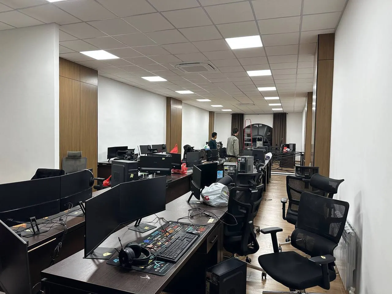 Продаётся коммерческое помещение, 244 м², 2/10 этаж — Юнусабадский район