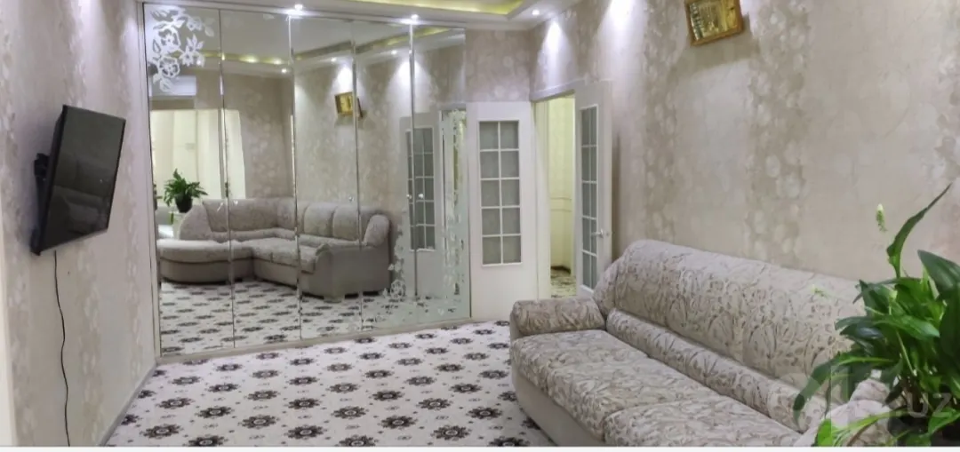 Сдаётся 2-комнатная квартира, 55 м², 2/4 этаж — Юнусабадский район