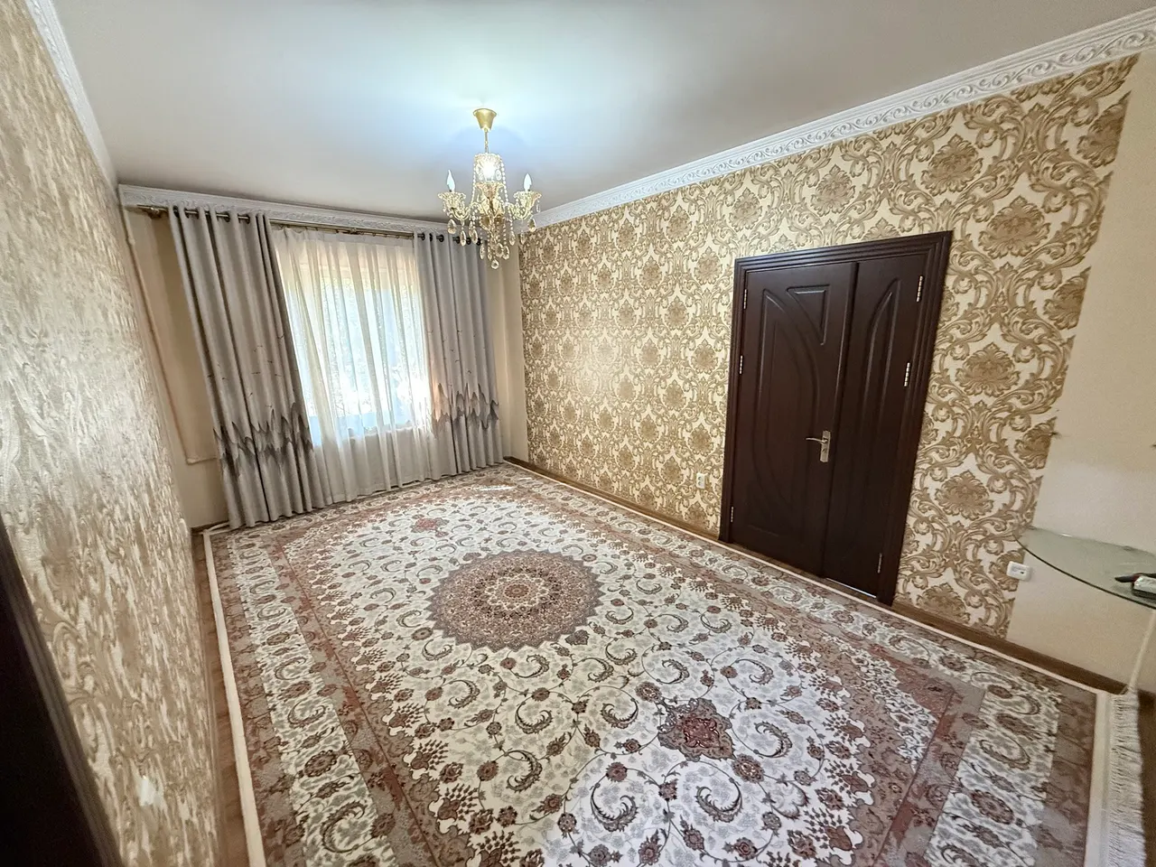 Сотилади 5 хонали квартира, 85 м², 1/4 қават — Олмазор тумани