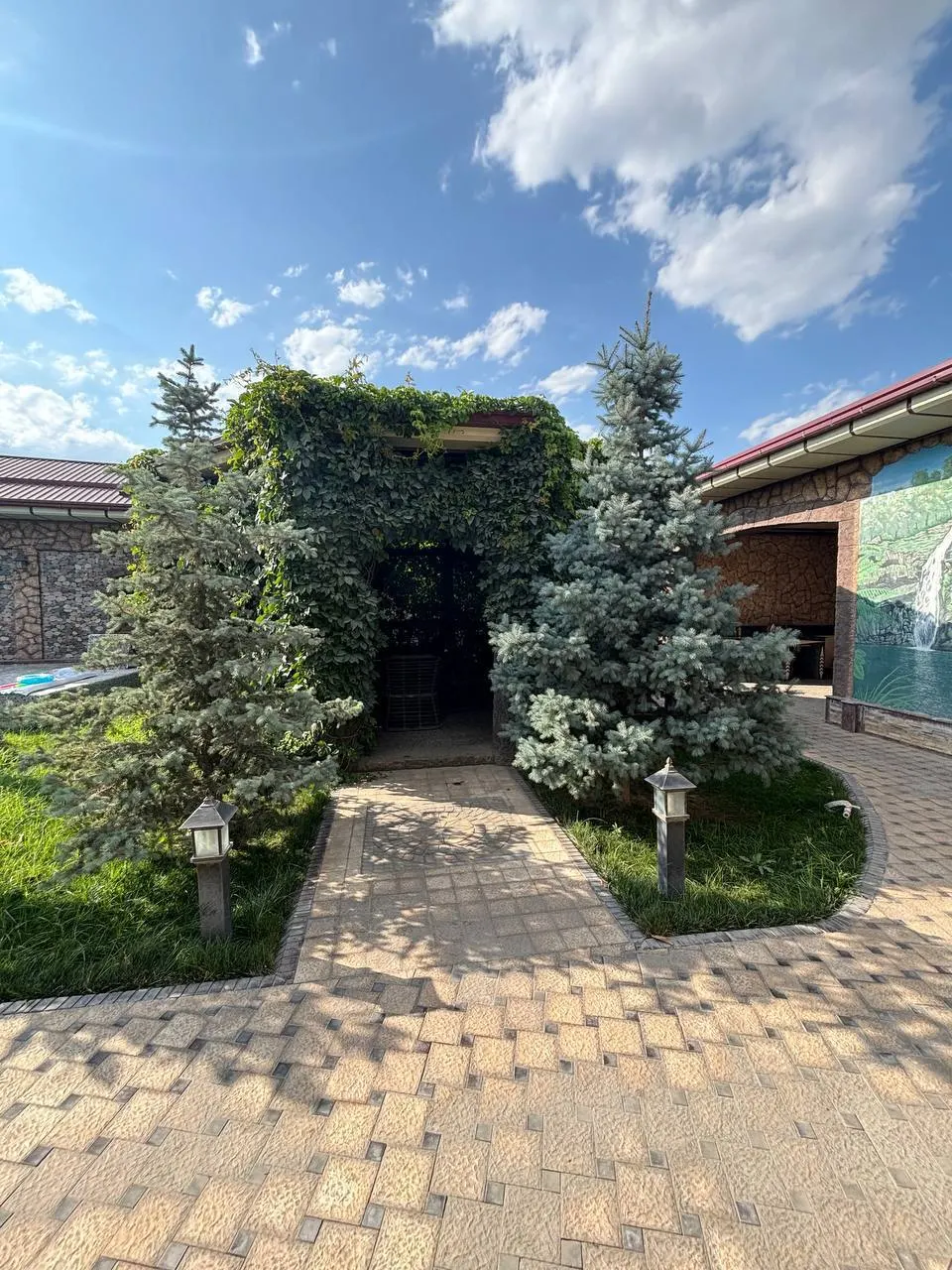 Sotiladi 5 xonali hovli uy, 3 sotix, 1 qavatli — Yashnobod tumani