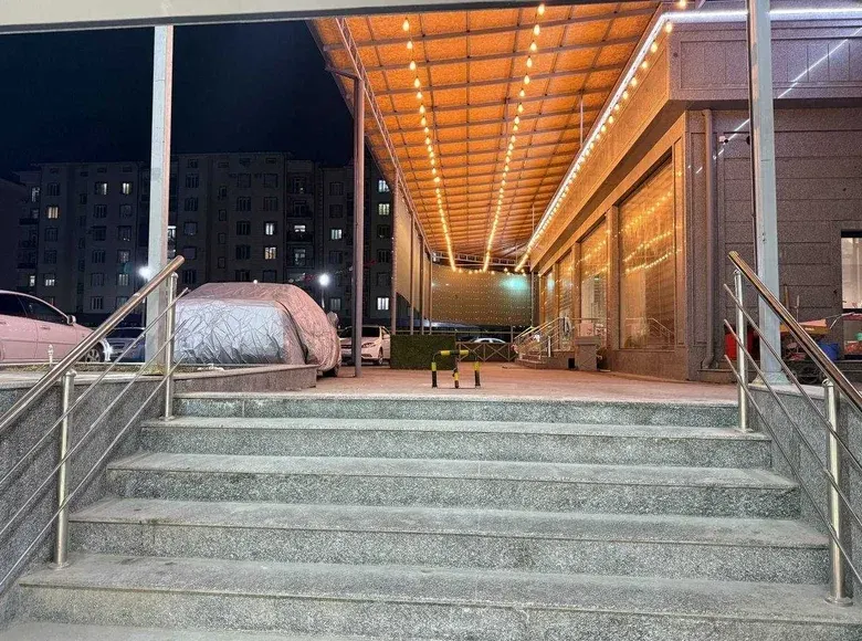 Продаётся коммерческое помещение, 380 м², 1/8 этаж — Сергелийский район