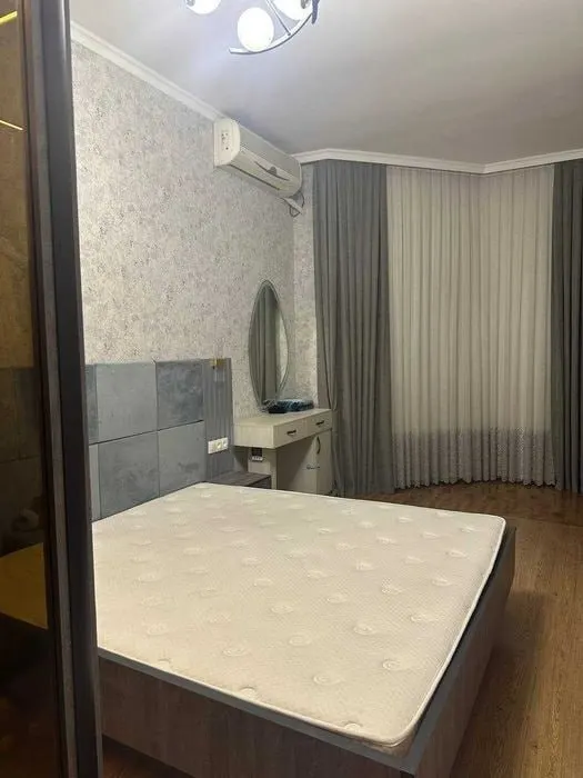 Продаётся 2-комнатная квартира, 82 м², 5/9 этаж — Юнусабадский район