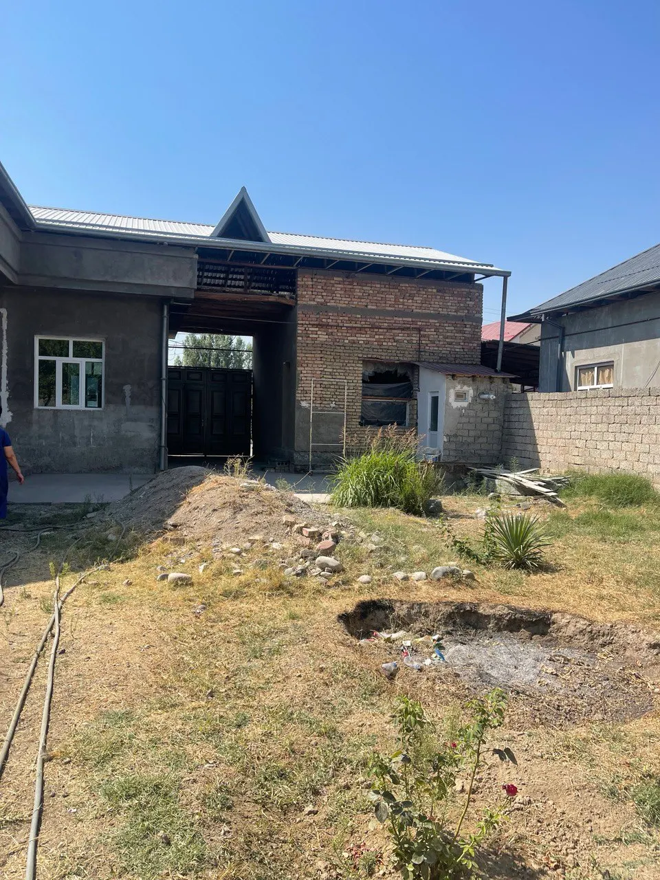 Продаётся 5-комнатный дом, 8 сот., 400 м² — Бектемирский район
