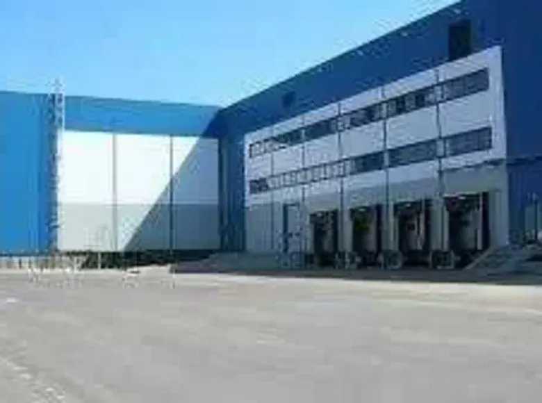 Sotiladi tijorat binosi, 1500 m² — Yangihayot tumani