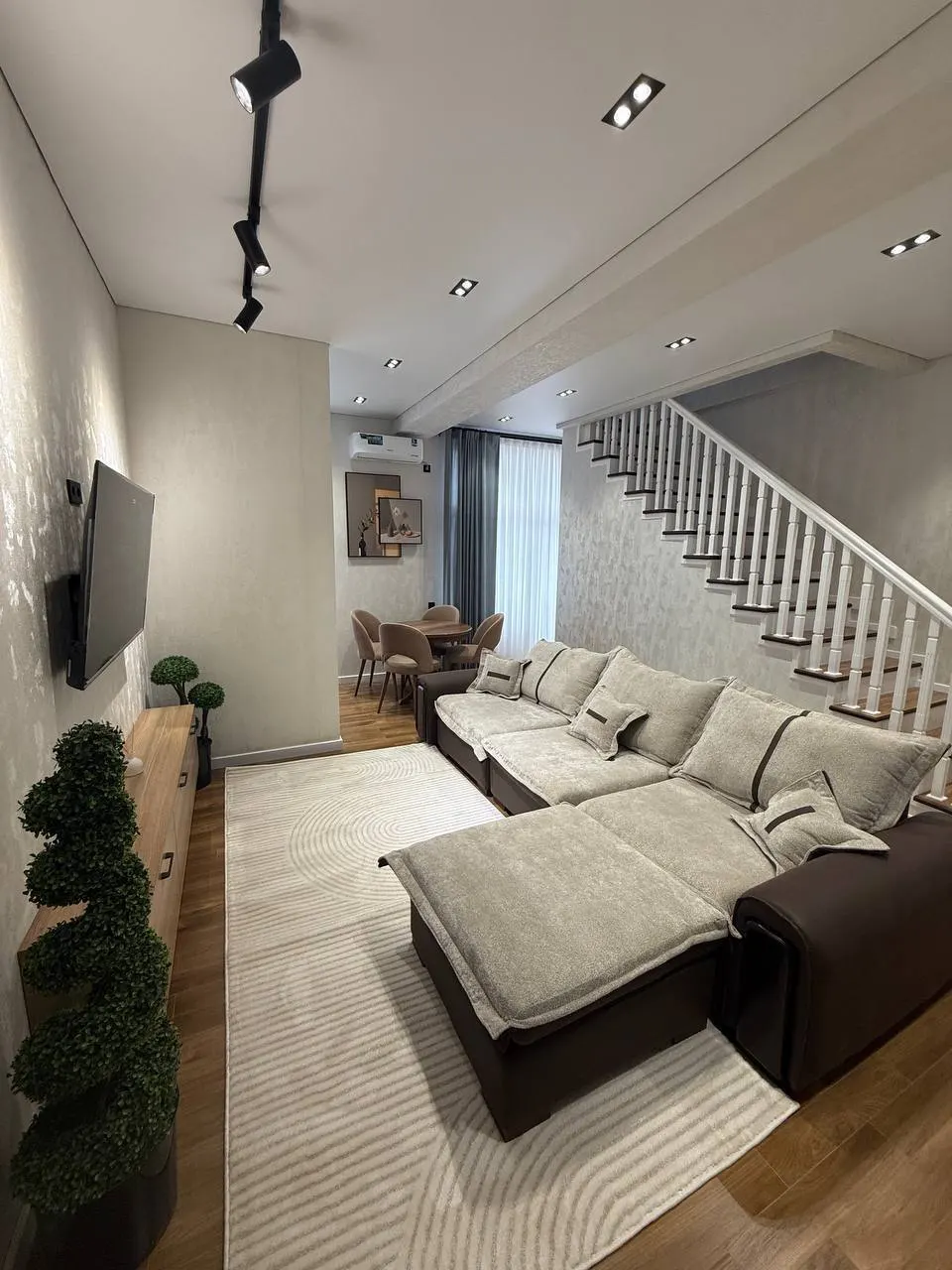 Sotiladi 3 xonali kvartira, 90 m², 11/12 qavat — Yakkasaroy tumani