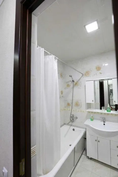 Сдаётся 3-комнатная квартира, 78 м², 1/4 этаж — Мирзо-Улугбекский район