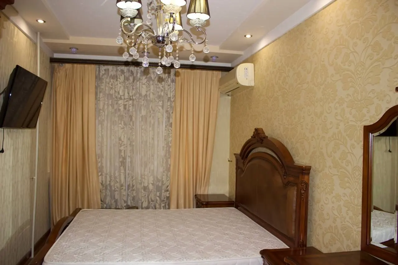 Ижарага берилади 3 хонали квартира, 86 м², 1/4 қават — Шайхонтоҳур тумани