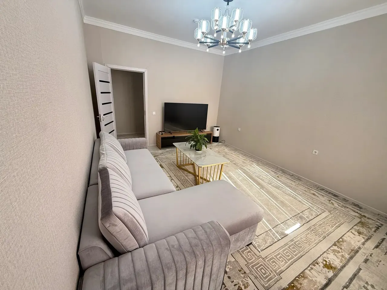 Sotiladi 3 xonali kvartira, 72 m², 9/16 qavat — Yangihayot tumani