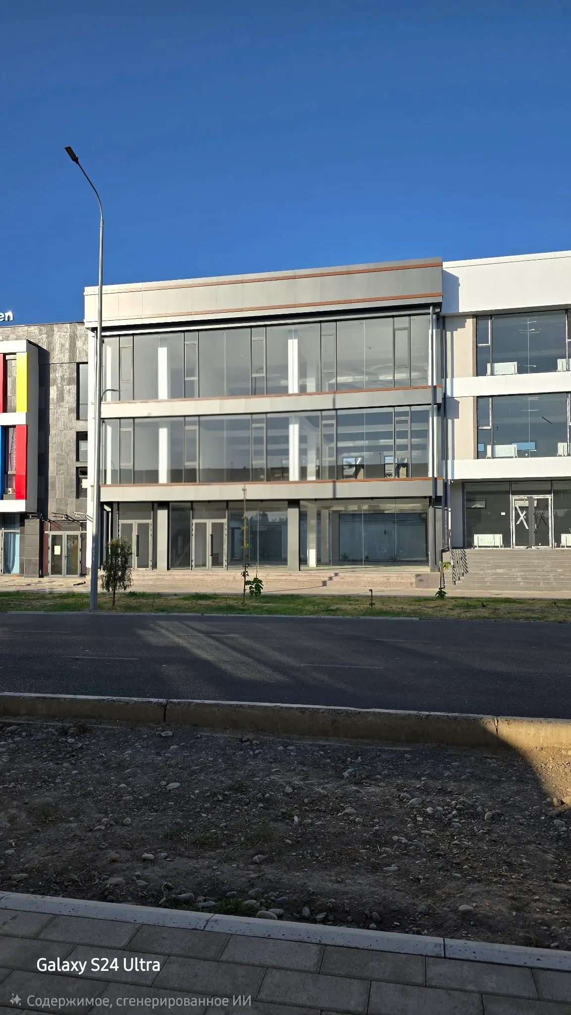 Сдаётся коммерческое помещение, 256 м², 1.3 сот., 3/3 этаж — Сергелийский район