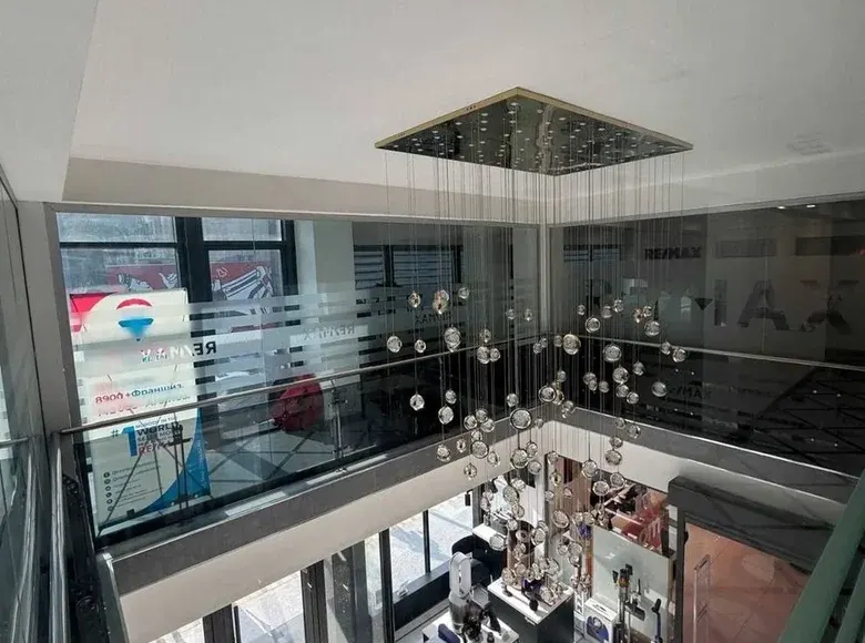 Сотилади тайёр бизнес, 2000 м², 3.2 сотих, 6/6 қават — Мирзо Улуғбек тумани