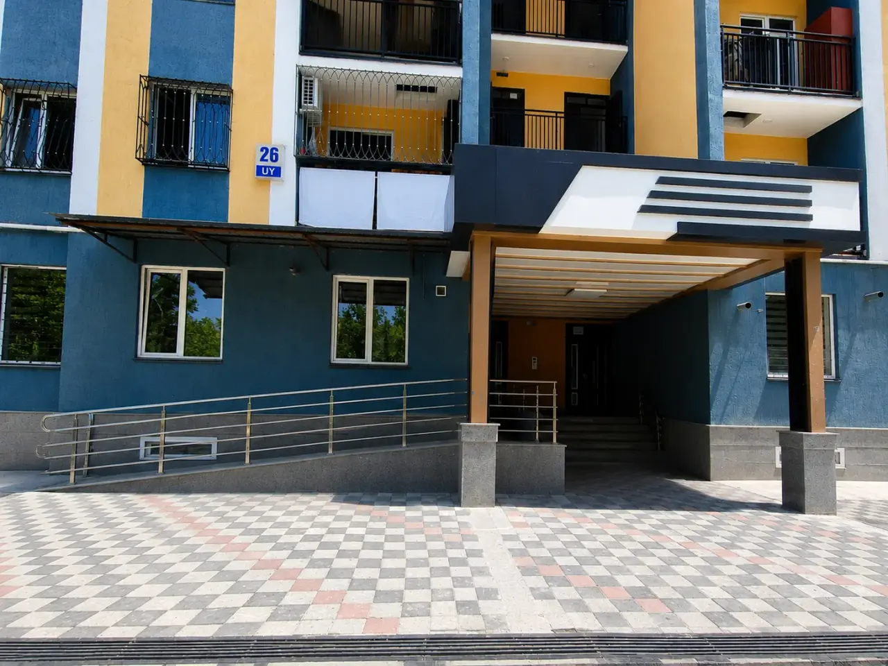 Сотилади 3 хонали квартира, 74 м², 1/16 қават — Янгиҳаёт тумани