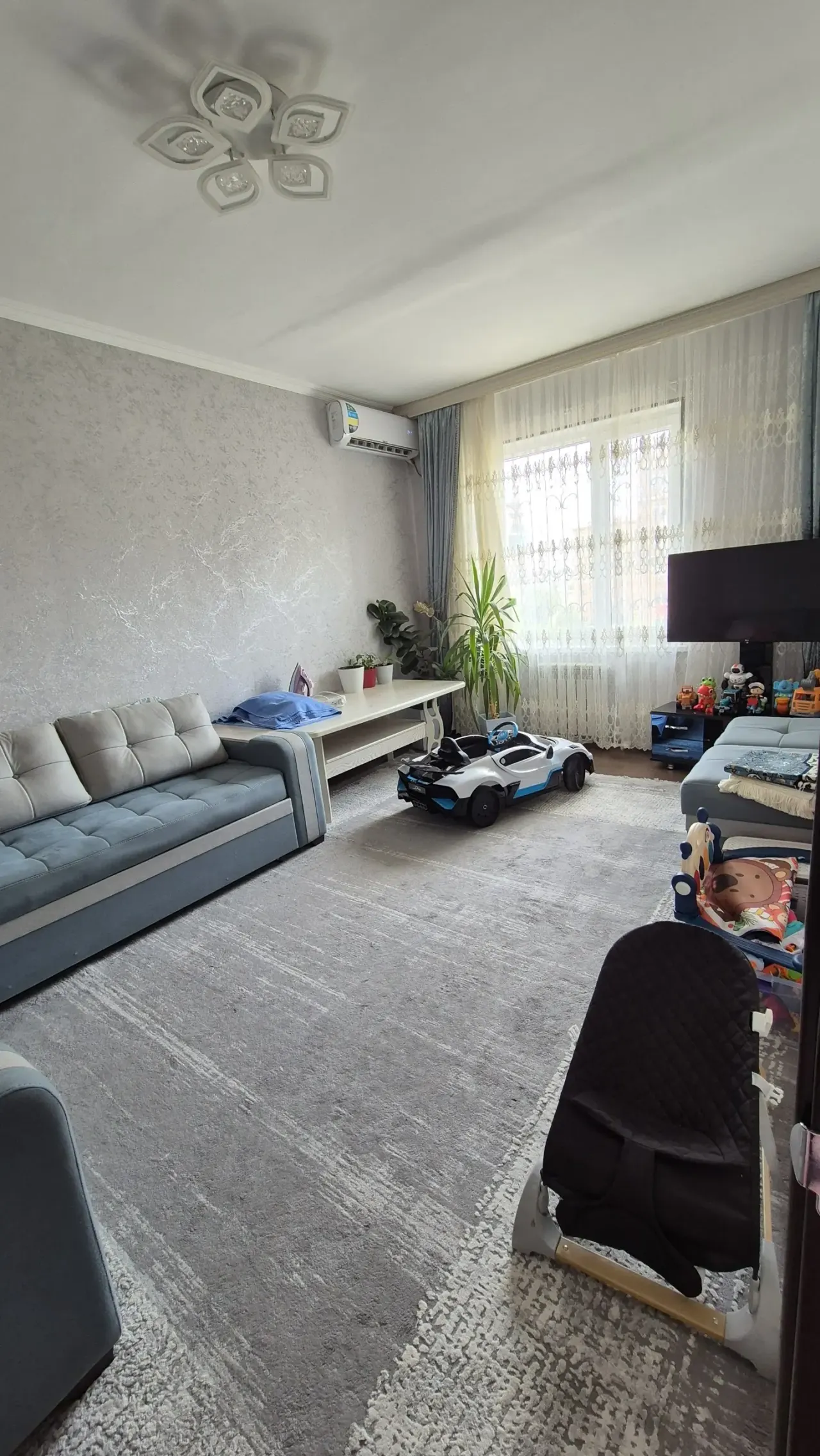 Сотилади 3 хонали квартира, 58.2 м², 4/7 қават — Чирчиқ шаҳри