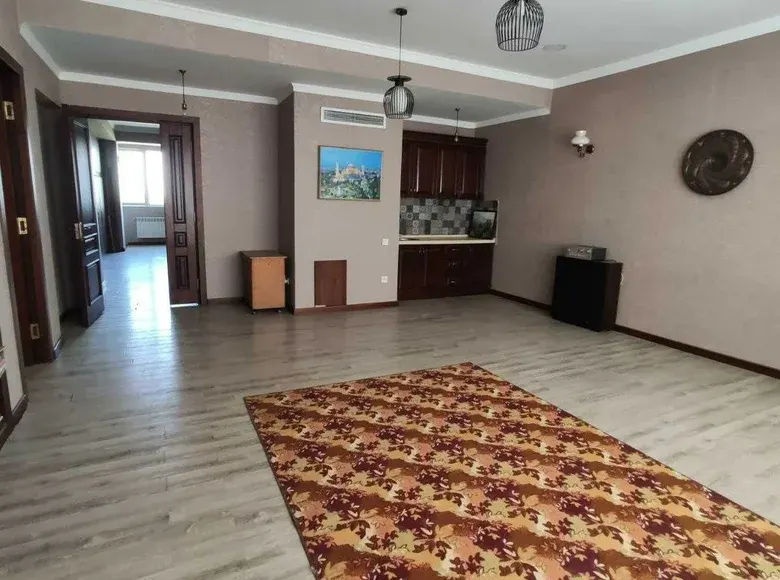 Sotiladi 3 xonali kvartira, 125 m², 8/8 qavat — Mirobod tumani