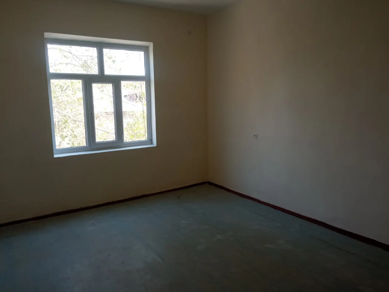 Сотилади 1 хонали квартира, 43 м², 3/4 қават — Оҳангарон шаҳри