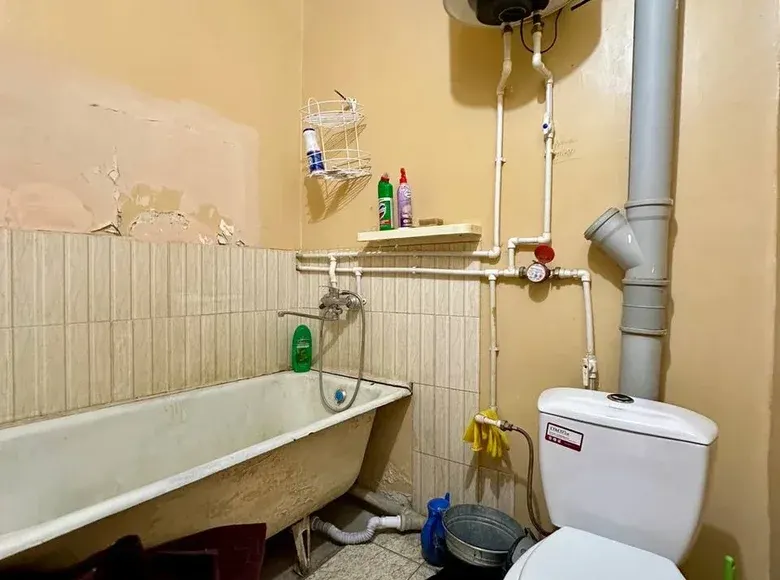 Продаётся 1-комнатная квартира, 29 м², 4/4 этаж — Фергана