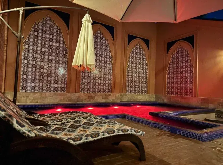Sotiladi tijorat binosi, 696 m², 2/2 qavat — Yashnobod tumani