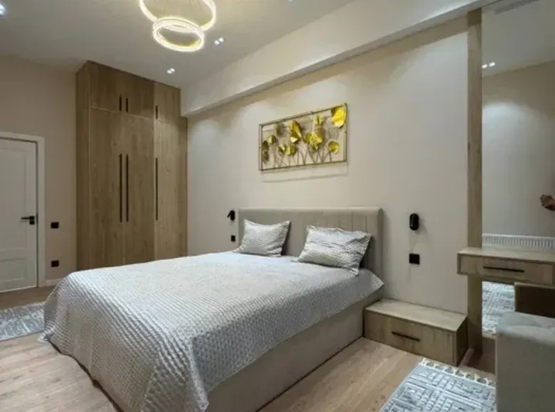 Сдаётся 3-комнатная квартира, 118 м², 4/8 этаж — Шайхантахурский район