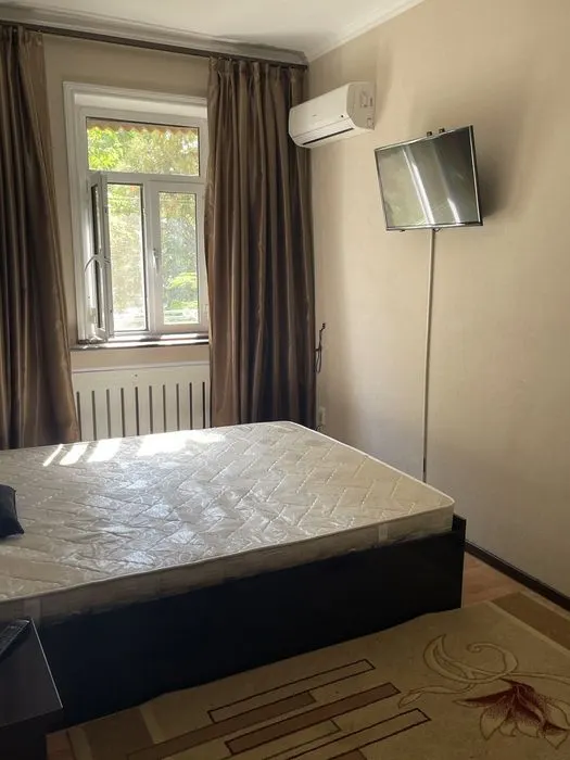 Сдаётся 3-комнатная квартира, 100 м², 2/9 этаж — Мирабадский район