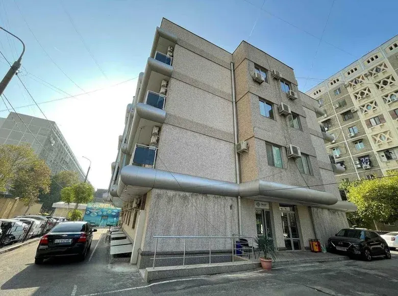 Сотилади тижорат биноси, 2500 м², 5.7 сотих, 4/4 қават — Миробод тумани