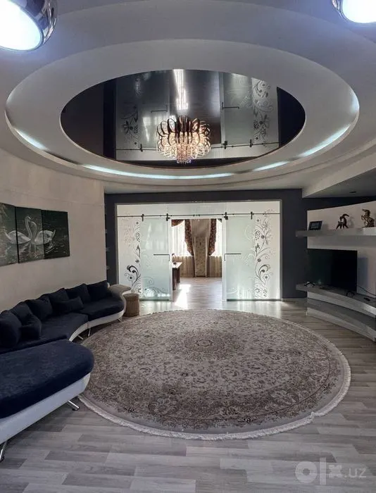 Продаётся 4-комнатная квартира, 183 м², 3/7 этаж — Мирабадский район