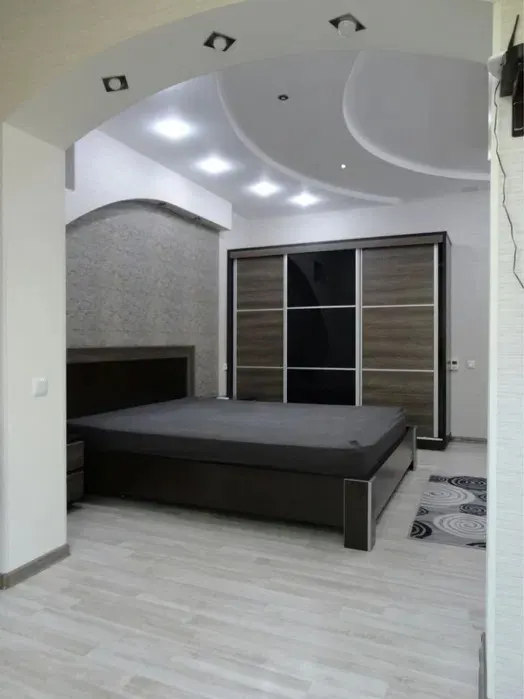 Сдаётся 3-комнатная квартира, 150 м², 1/12 этаж — Мирабадский район