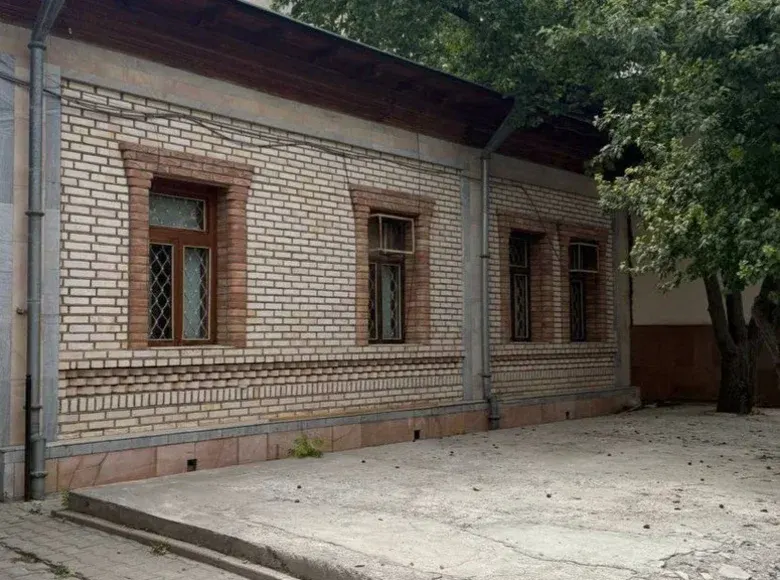 Продаётся 5-комнатный дом, 4.8 сот. — Яккасарайский район