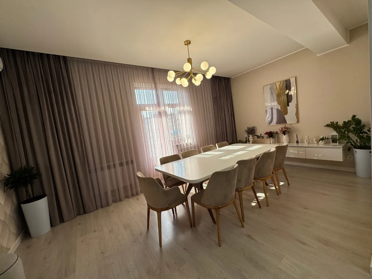 Sotiladi 5 xonali kvartira, 240 m², 7/8 qavat — Olmazor tumani