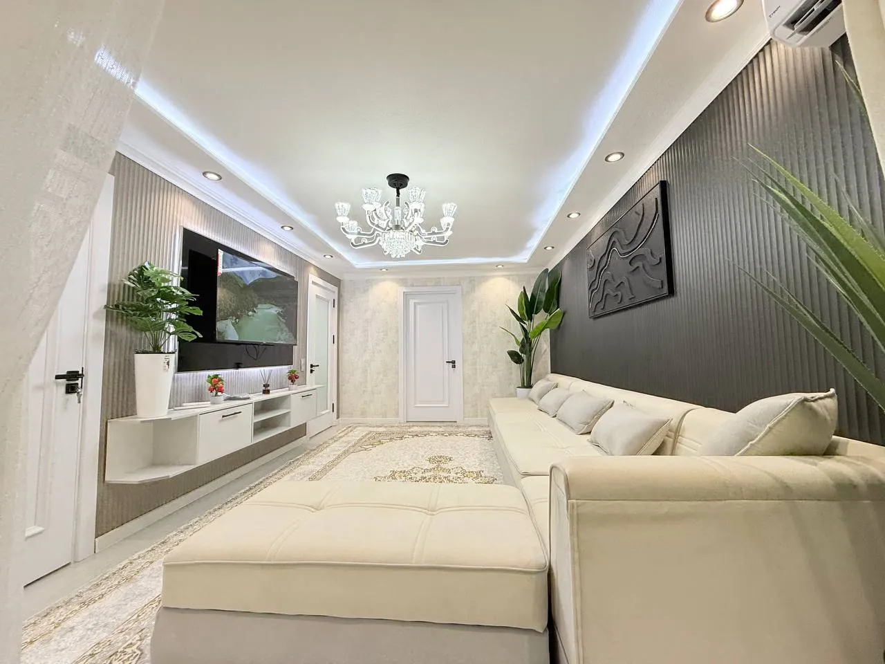 Сдаётся 3-комнатная квартира, 68 м², 2/4 этаж — Яккасарайский район