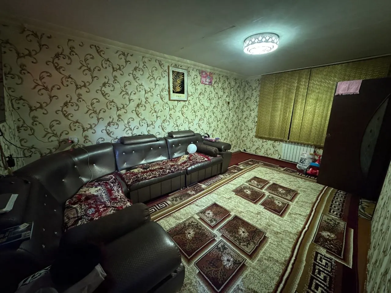 Sotiladi 3 xonali kvartira, 65 m², 2/4 qavat — Boʻstonliq tumani