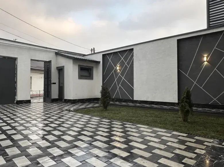Продаётся 6-комнатный дом, 1.3 сот., 370 м², 2/2 этаж — Мирабадский район
