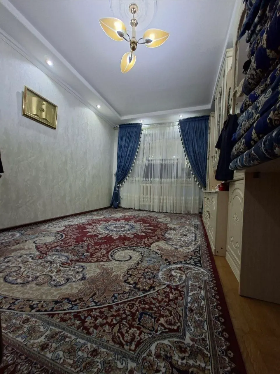 Сотилади 2 хонали квартира, 50 м², 1/4 қават — Мирзо Улуғбек тумани