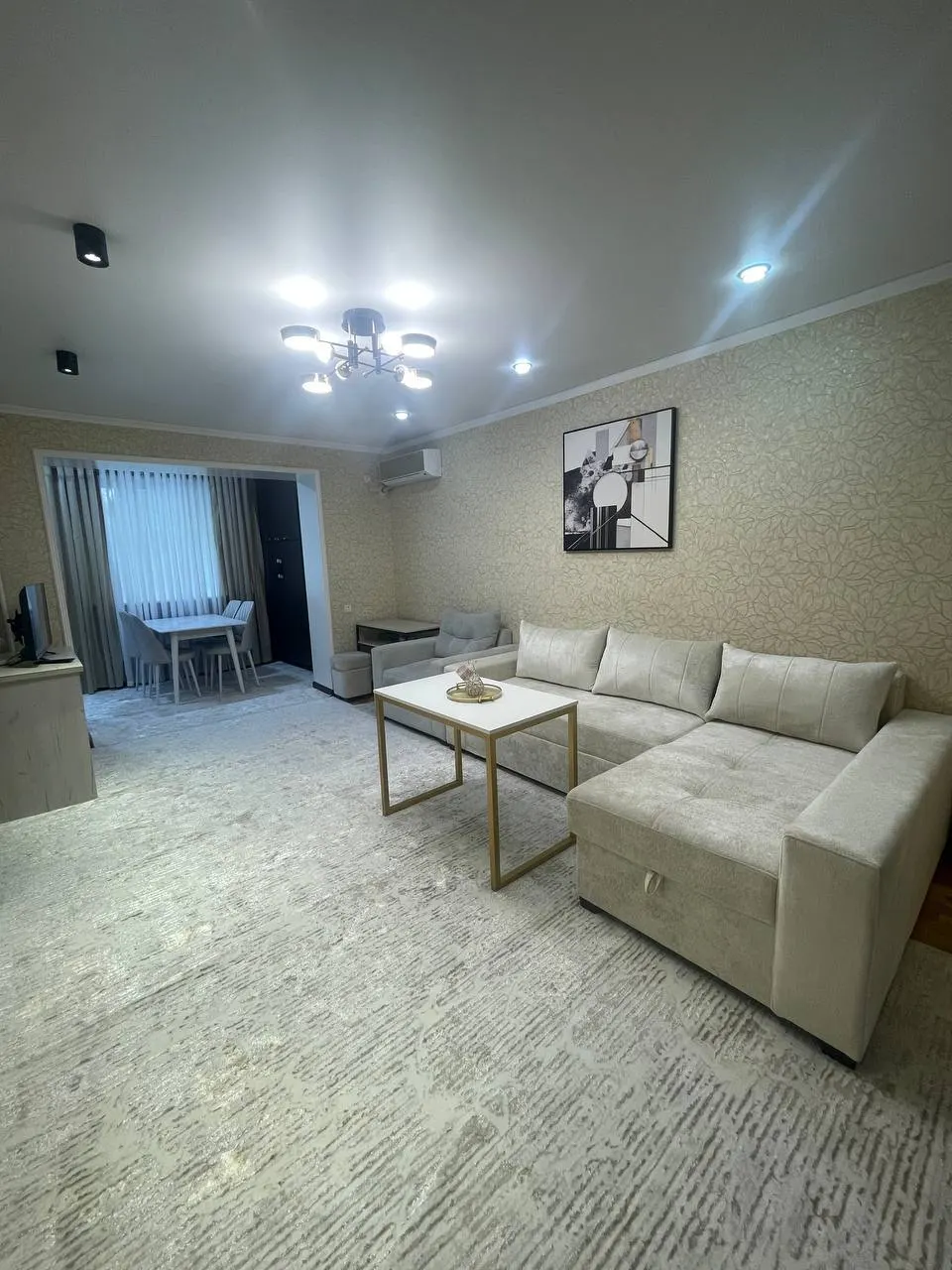 Сдаётся 2-комнатная квартира, 52 м², 2/4 этаж — Чиланзарский район