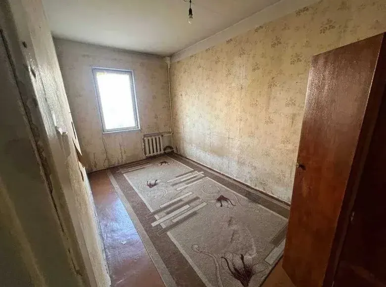 Sotiladi 3 xonali kvartira, 72 m², 4/9 qavat — Yakkasaroy tumani