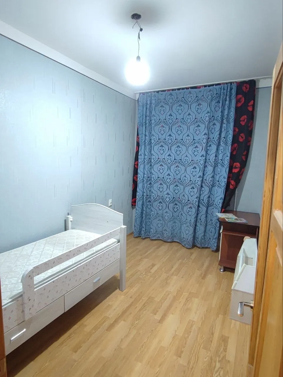 Sotiladi 2 xonali kvartira, 60 m², 4/5 qavat — Yakkasaroy tumani