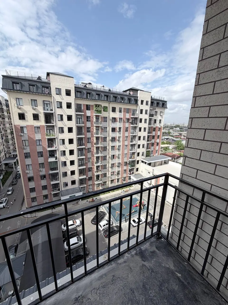 Sotiladi 3 xonali kvartira, 99 m², 8/10 qavat — Uchtepa tumani