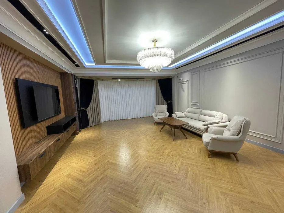 Ijaraga beriladi 3 xonali kvartira, 115 m², 4/10 qavat — Mirzo Ulugʻbek tumani
