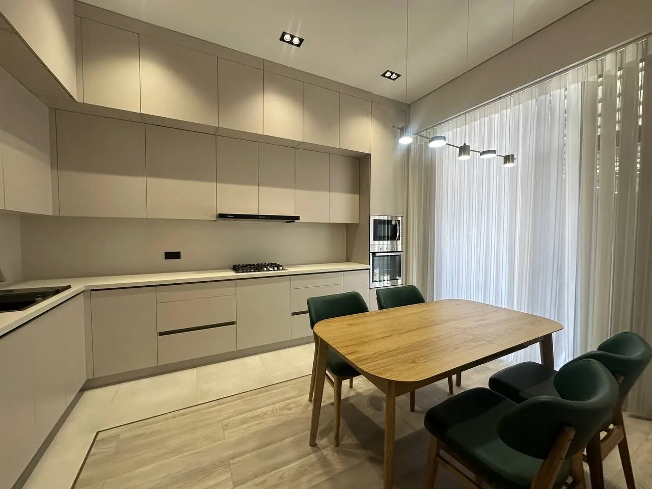 Сотилади 5 хонали ҳовли уй, 165 м², 2/2 қават — Миробод тумани