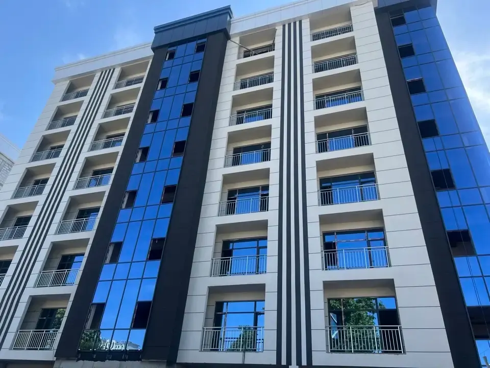 Сдаётся офис, 14000 м², 1/8 этаж — Яккасарайский район
