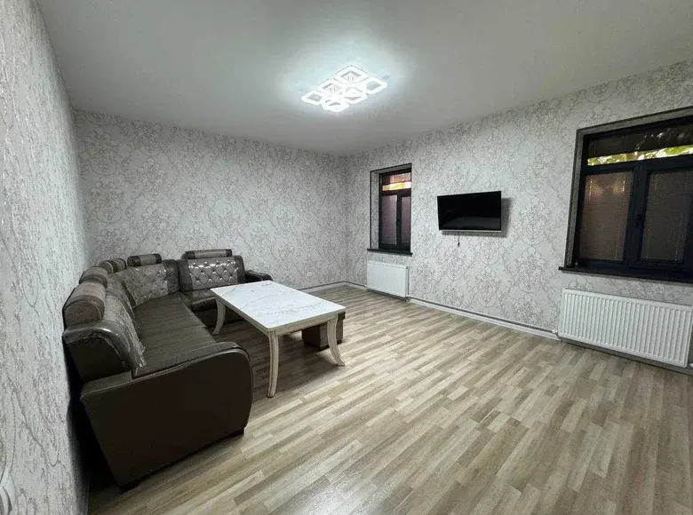 Ijaraga beriladi 3 xonali hovli uy, 1.5 sotix, 150 m² — Yakkasaroy tumani