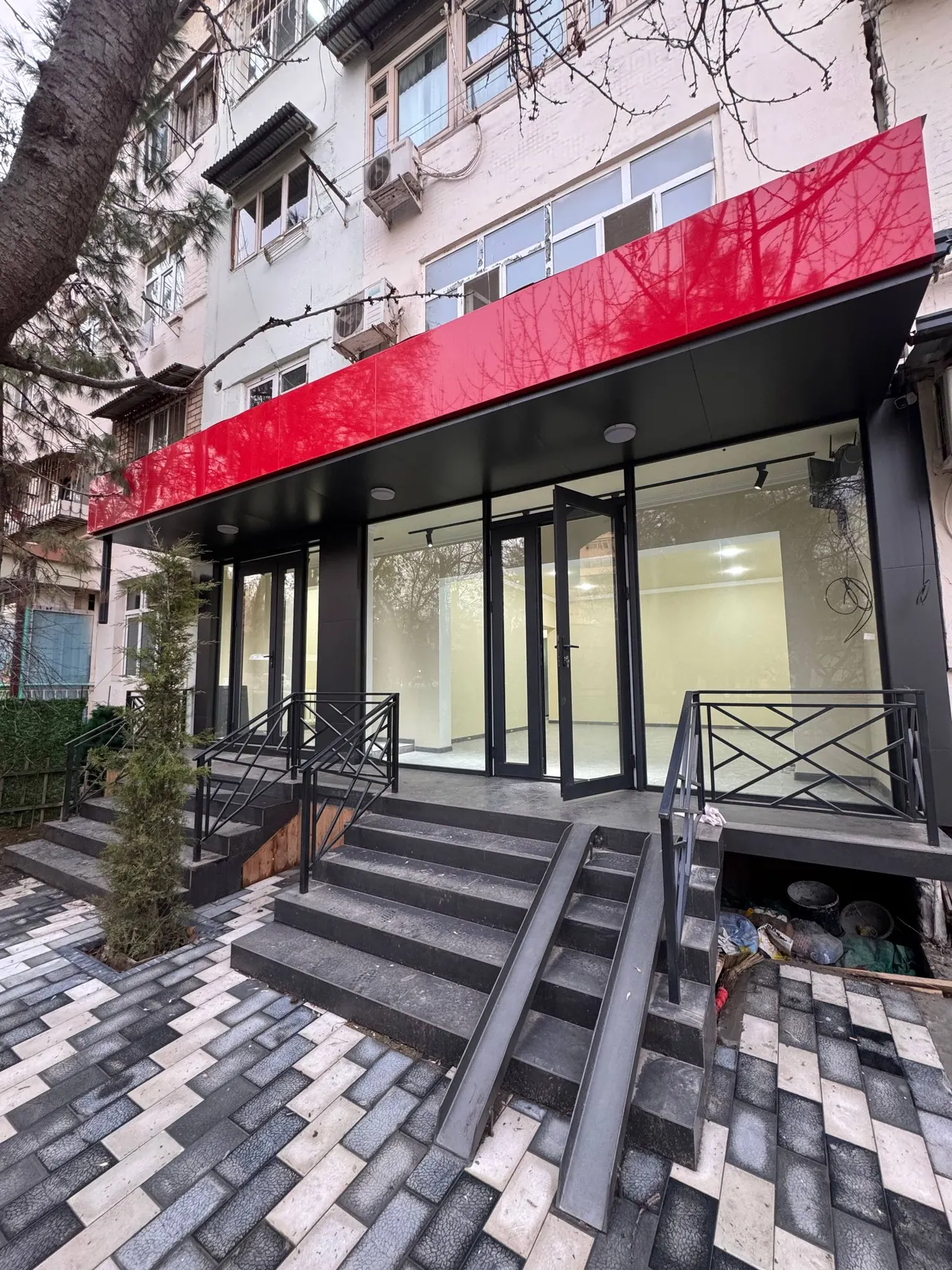 Сотилади тижорат биноси, 93 м² — Юнусобод тумани